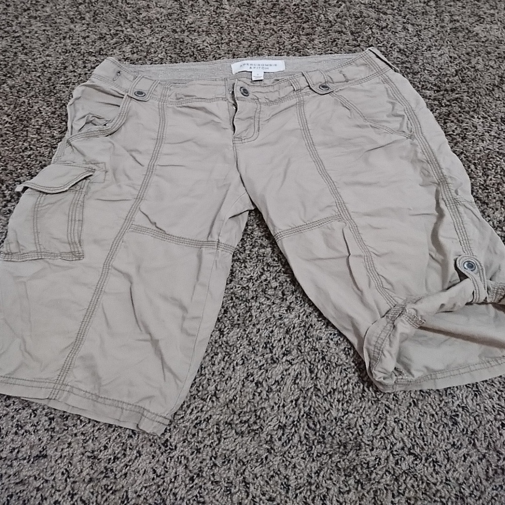 ABERCROMBIE AND FITCH knee length short